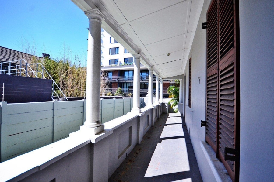 To Let 3 Bedroom Property for Rent in Green Point Western Cape